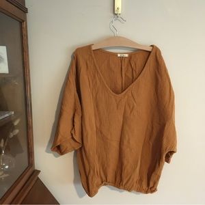 Suunday THE GAUZE DOLMAN TOP IN MEERKAT